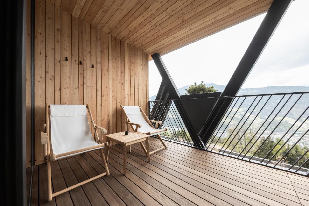 Santre Dolomythic Home Bressanone Eksteriør billede The balcony of a suite