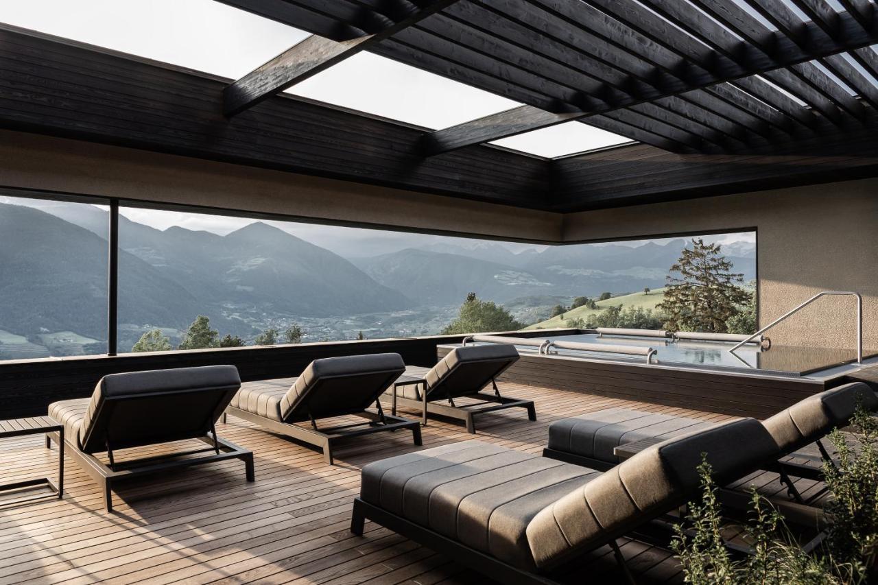 Santre Dolomythic Home Bressanone Eksteriør billede The rooftop spa at the Hotel Axelmannstein