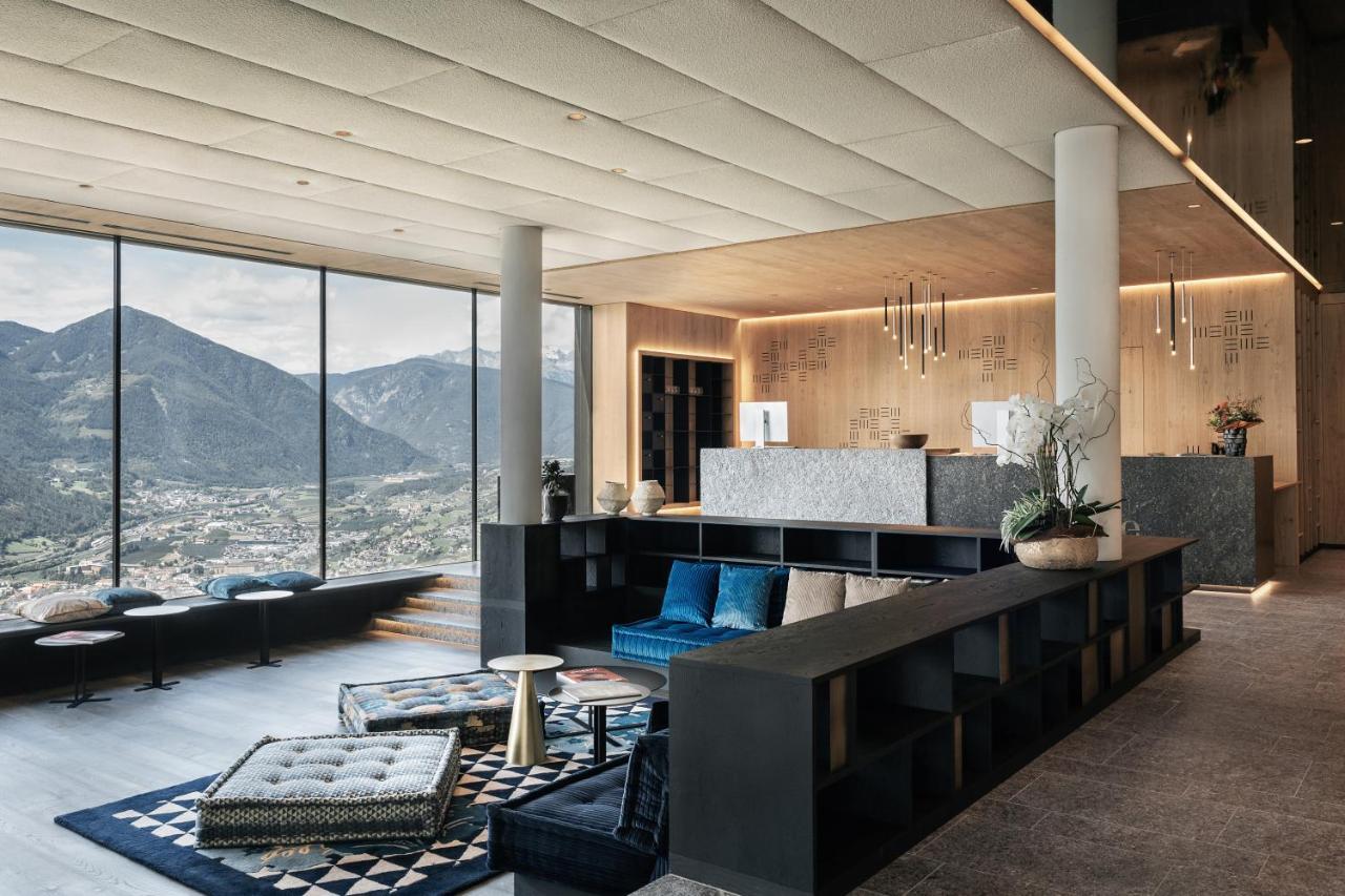 Santre Dolomythic Home Bressanone Eksteriør billede The lobby of the hotel