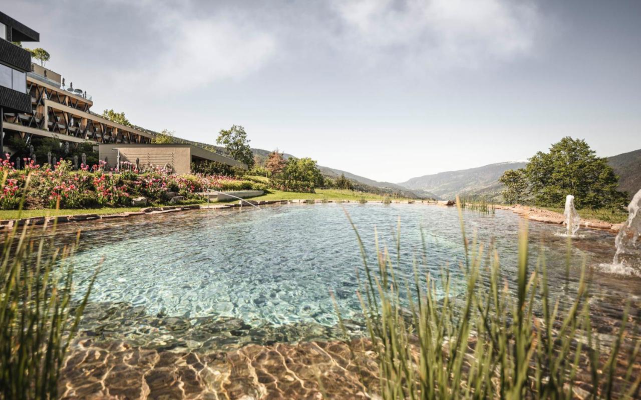 Santre Dolomythic Home Bressanone Eksteriør billede The outdoor pool at the Hotel