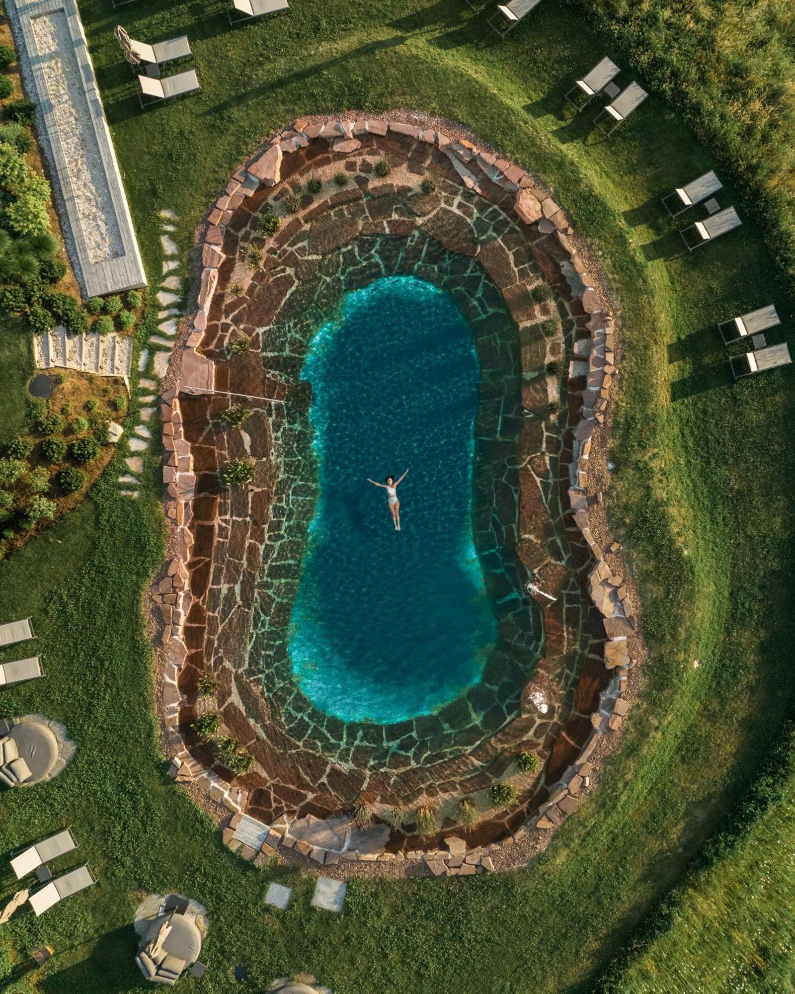 Santre Dolomythic Home Bressanone Eksteriør billede Aerial view of the pool