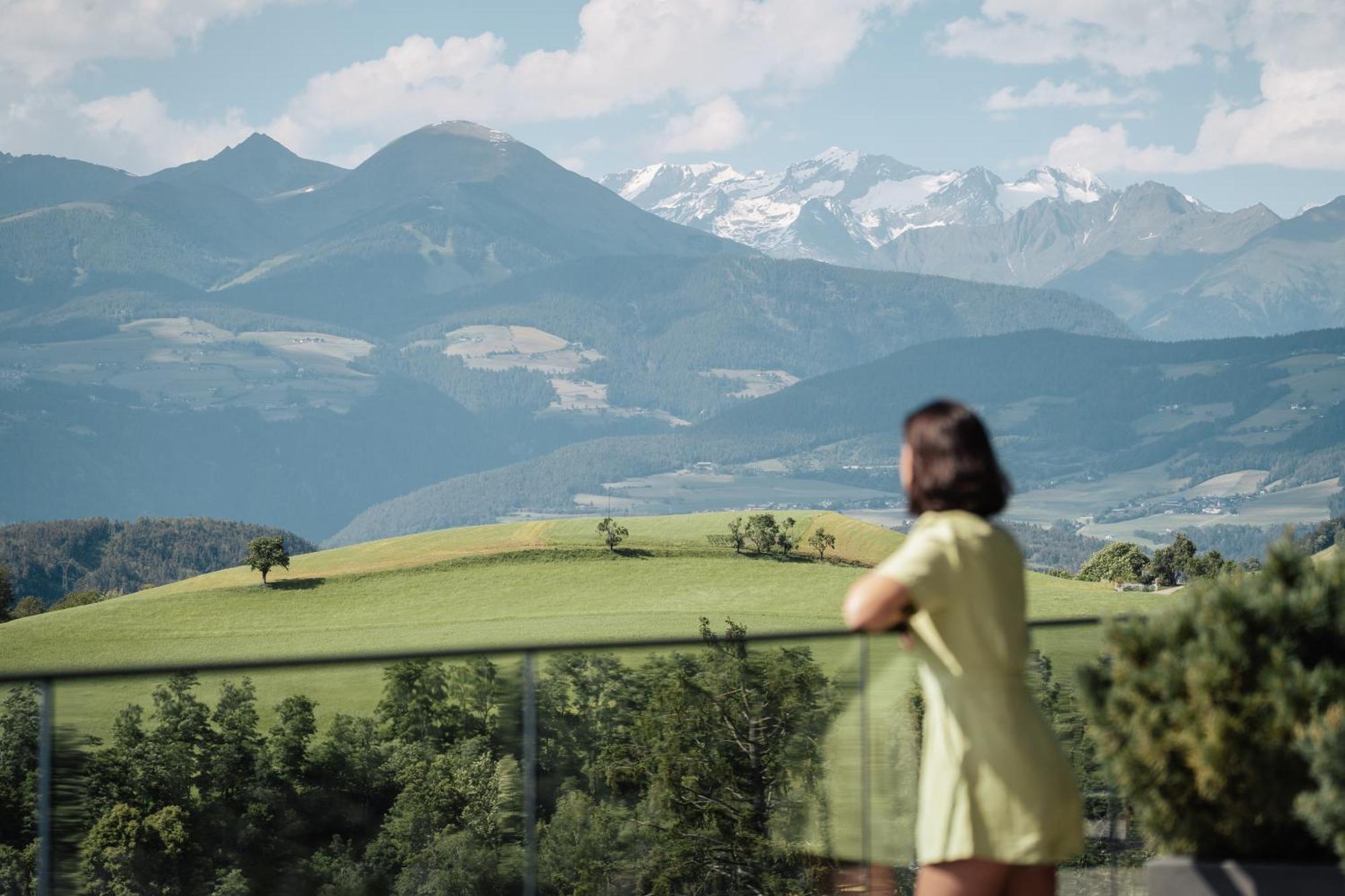 Santre Dolomythic Home Bressanone Eksteriør billede View of the Alps from the hotel